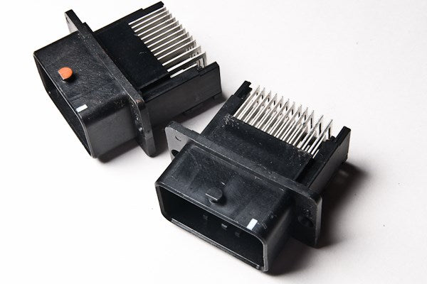 [17-0011] T4e ECU Header for 2006+ Lotus